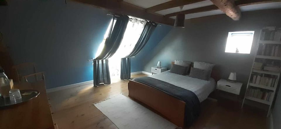 Chambre double dans la maison de Pauline et Stéphane Vacation rental in Grand Est