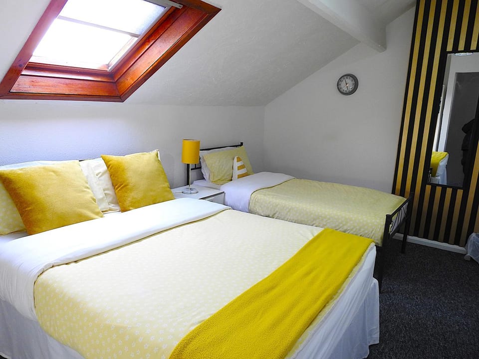 Be our Guest! Stylish-Central location-Comfy-Cosy Apartment in Leeds