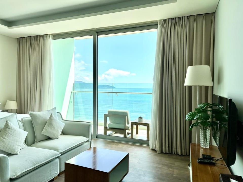 Romantic APT with SeaView - Beachfont Apartment in Da Nang