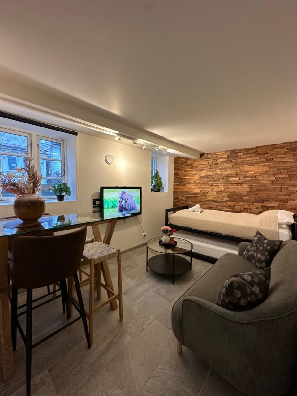 Living room, Bedroom