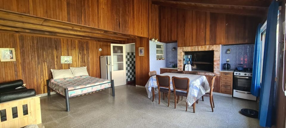 Bed, Photo of the whole room, Seating area, Bedroom