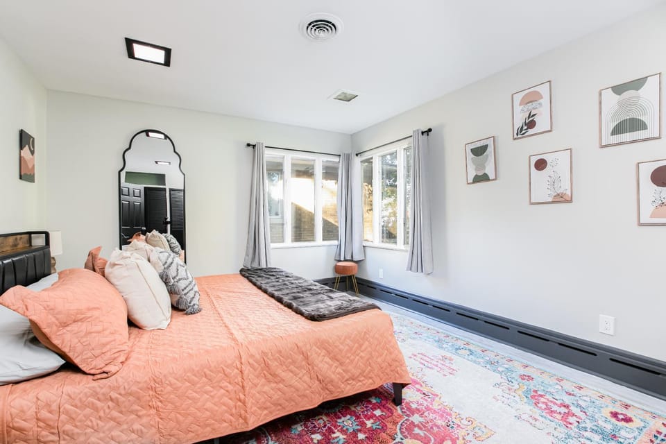 Bed, Bedroom