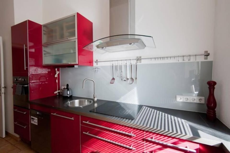 Kitchen or kitchenette, dishwasher, pet friendly, stove