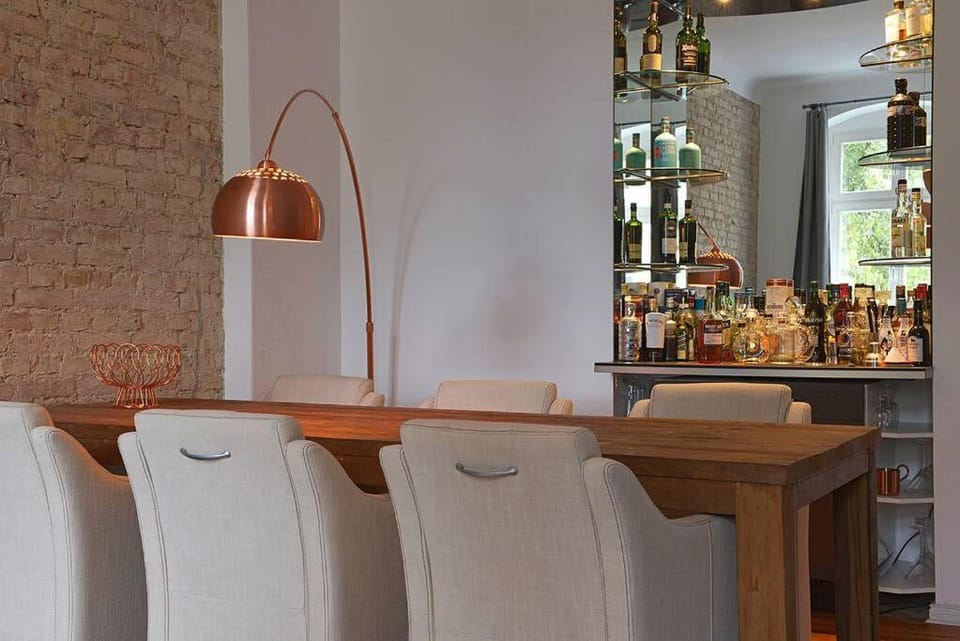 Lounge or bar, Drinks
