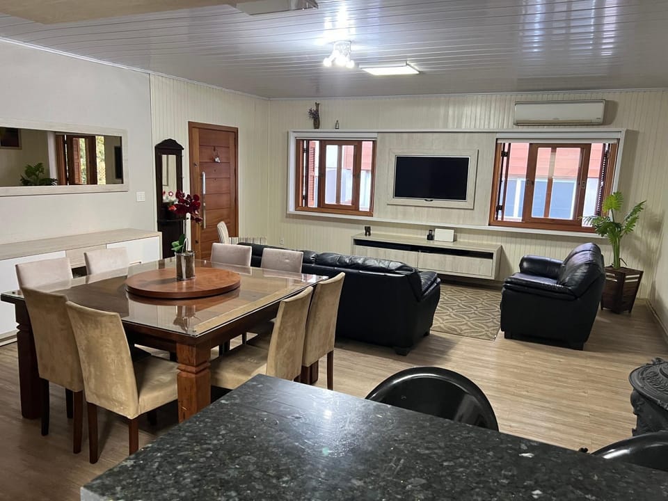 Living room, Seating area, Dinner