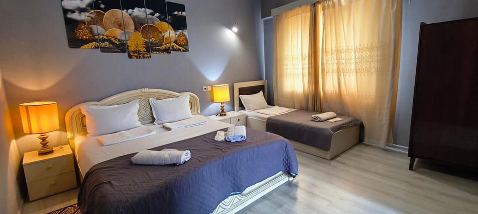 Bed, Photo of the whole room, Bedroom, towels