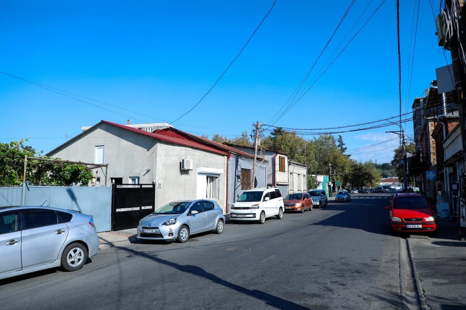 Day, Neighbourhood, Street view, Location, Parking