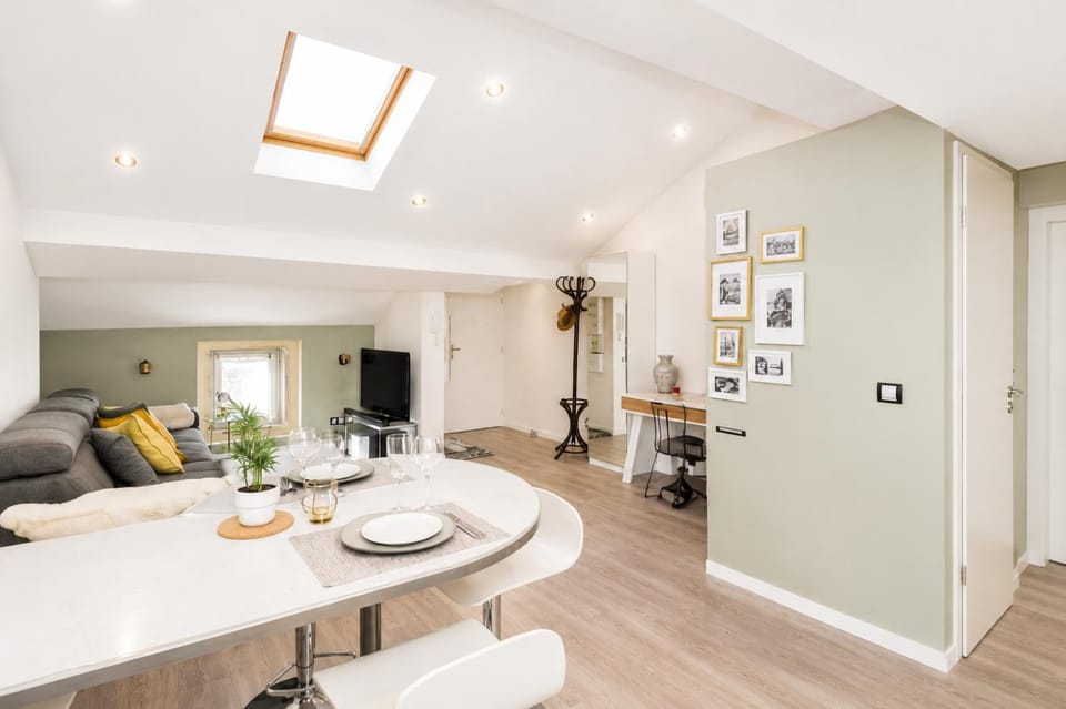 Communal lounge/ TV room, Living room, Lounge or bar, Seating area, kitchen