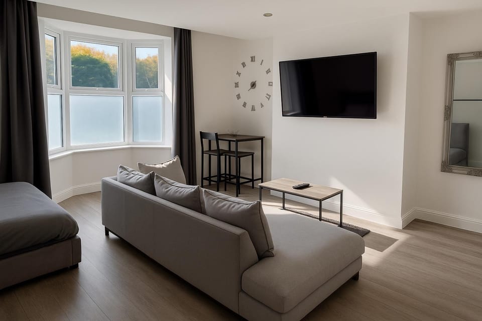 LT 1 - Studio Apartment - Free Street Parking Apartment in Leicester