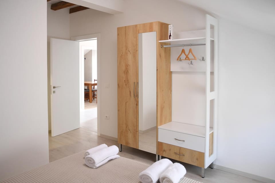 Bed, Photo of the whole room, Bedroom, towels, wardrobe