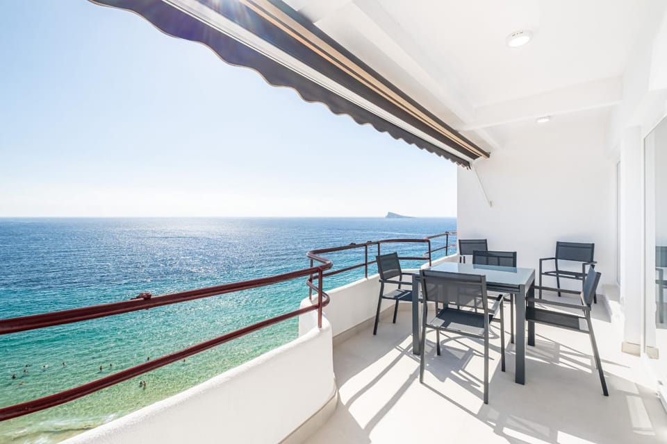 Day, Natural landscape, View (from property/room), Balcony/Terrace, Living room, Dining area, Beach, Sea view