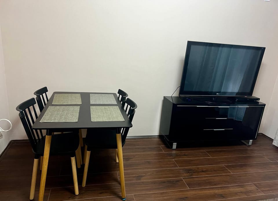 TV and multimedia, Dining area