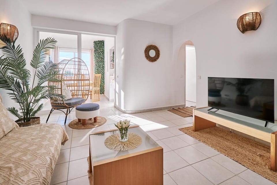 Living room, Sea view