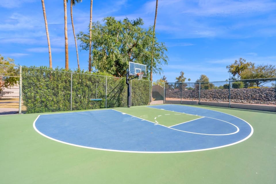 Guest Casita, New Pickleball, Tile Floor House in McCormick Ranch