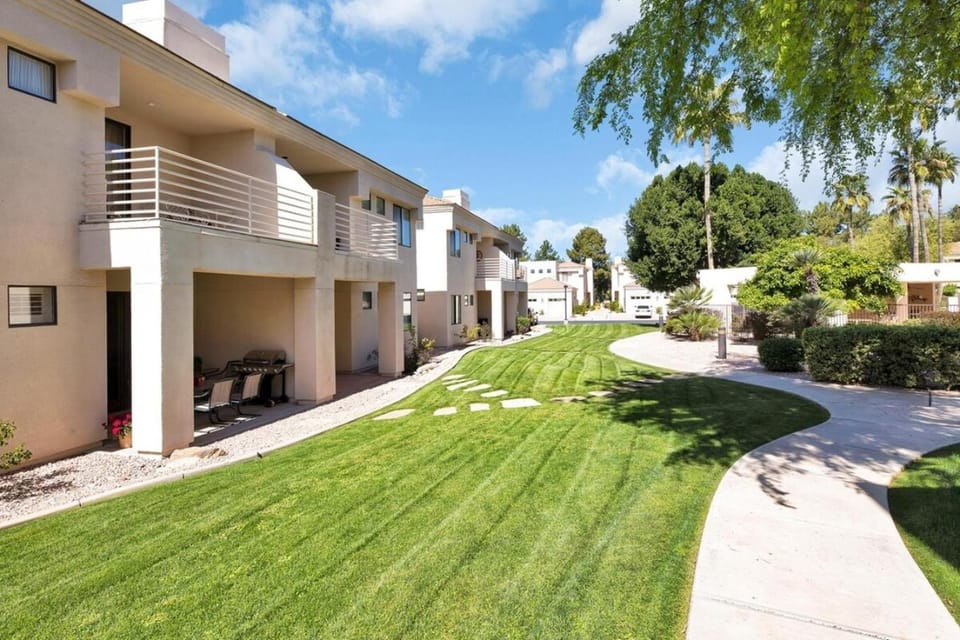 Pool-Side, 1st Flr, Lake Subd-Trail, Walk 2 Dining House in McCormick Ranch