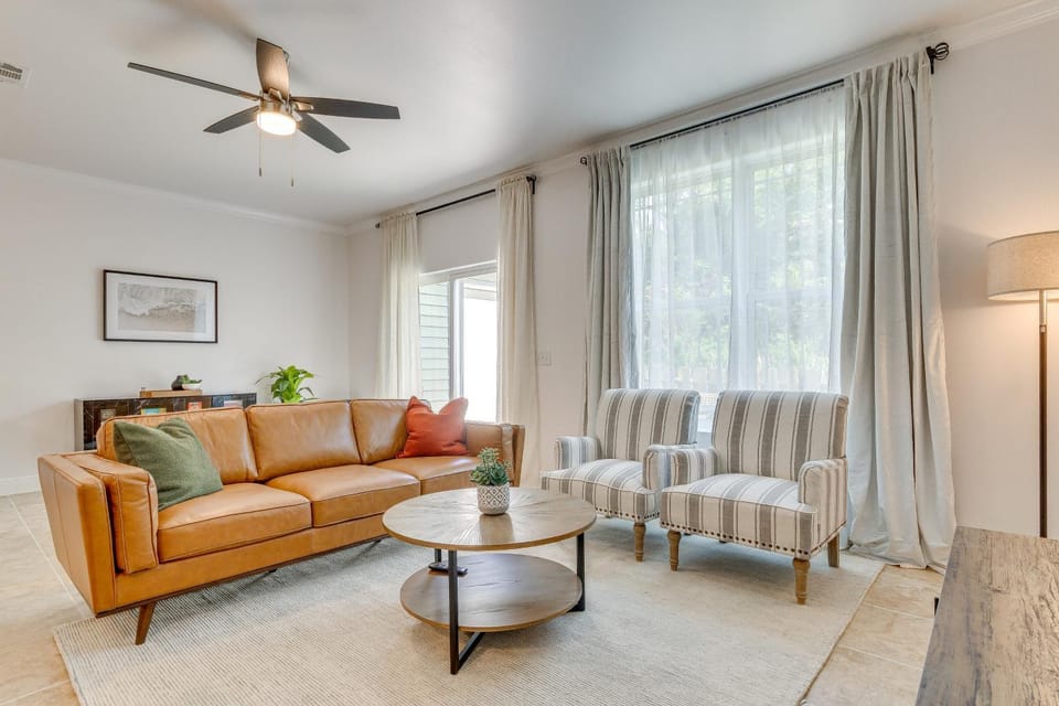 Charming Navarre Townhome: 5 Mi to Beach! House in Alabama