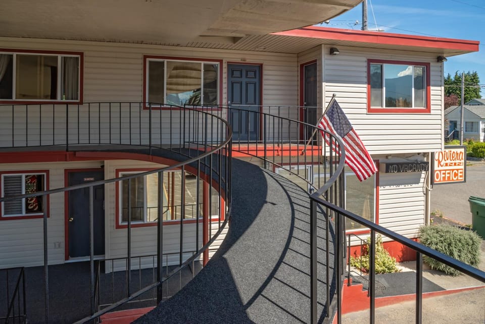 Riviera Inn Motel in Port Angeles