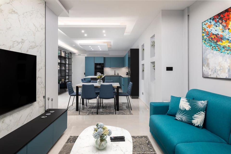 Living room, Dining area