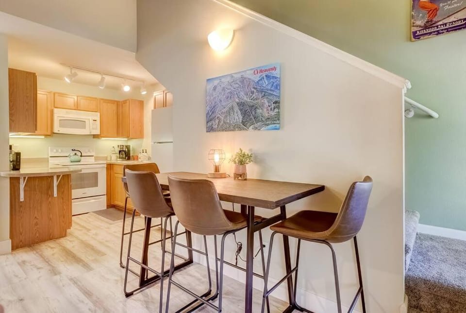 Tahoe Snowbird Retreat Apartment in Kingsbury
