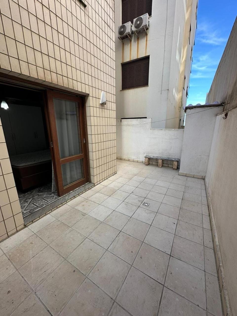 Apto a 20 metros da praia Apartment in State of Rio Grande do Sul