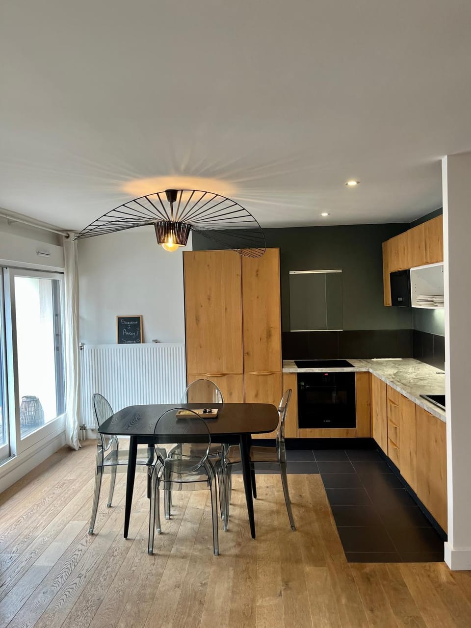 Kitchen or kitchenette, Dining area, oven, stove