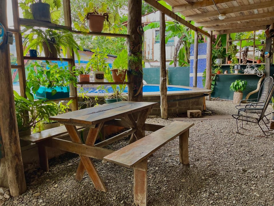Hostel Rústico MarAbi Inn in Puntarenas Province