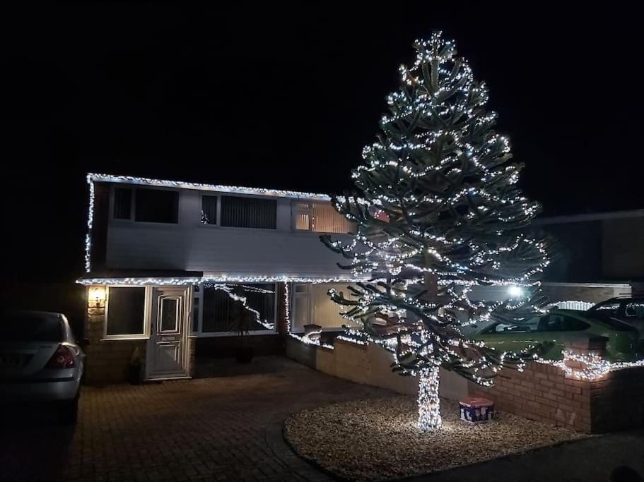 Croeso; Cosy and ideally located for mountains and beaches House in Deganwy