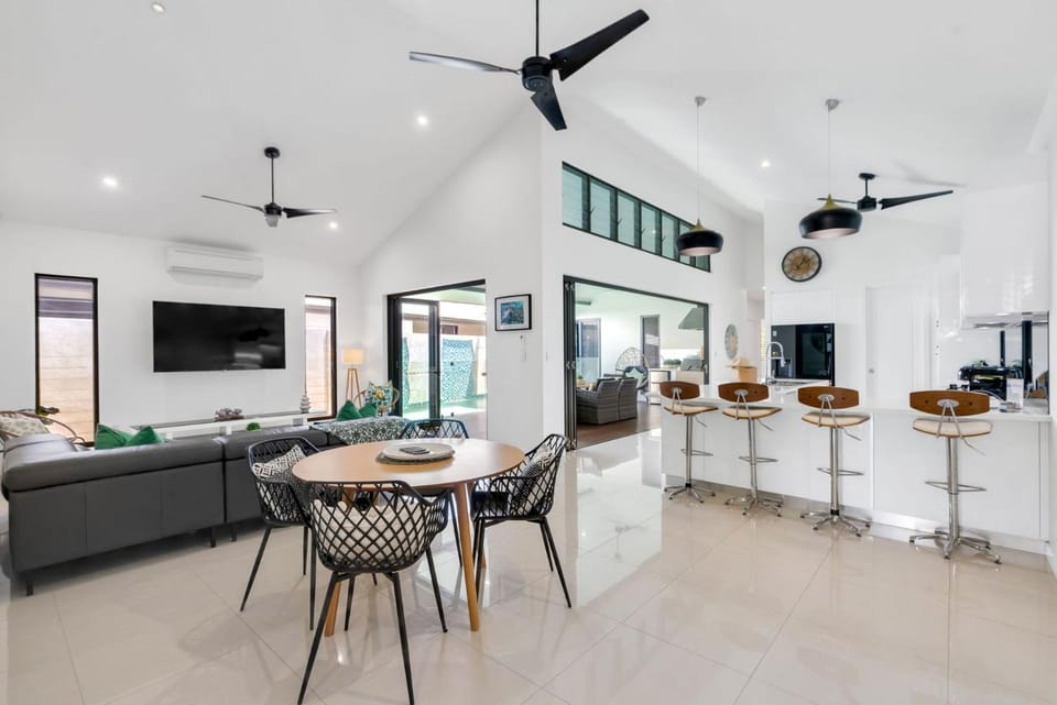 Belle Escapes 100 Cascade House in Palm Cove