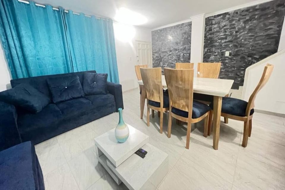 TV and multimedia, Living room, Seating area, Dining area