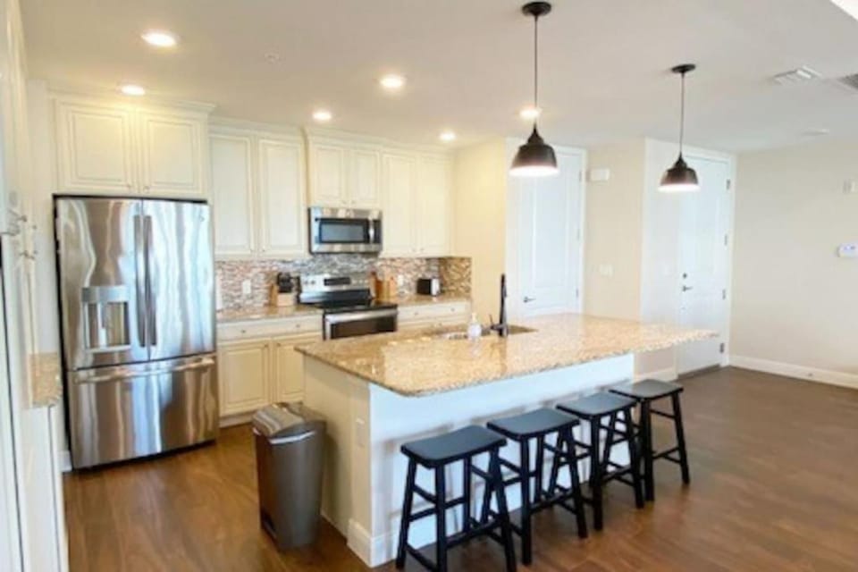 Kitchen or kitchenette, minibar, pet friendly, stove