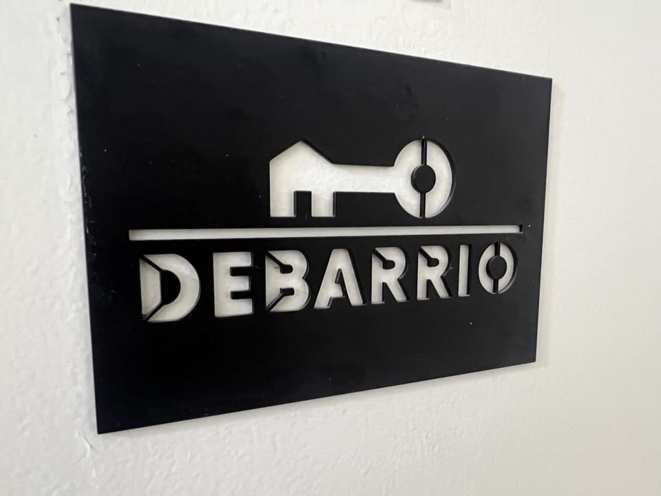 Property logo or sign, Logo/Certificate/Sign, Text overlay, Certificate/Award