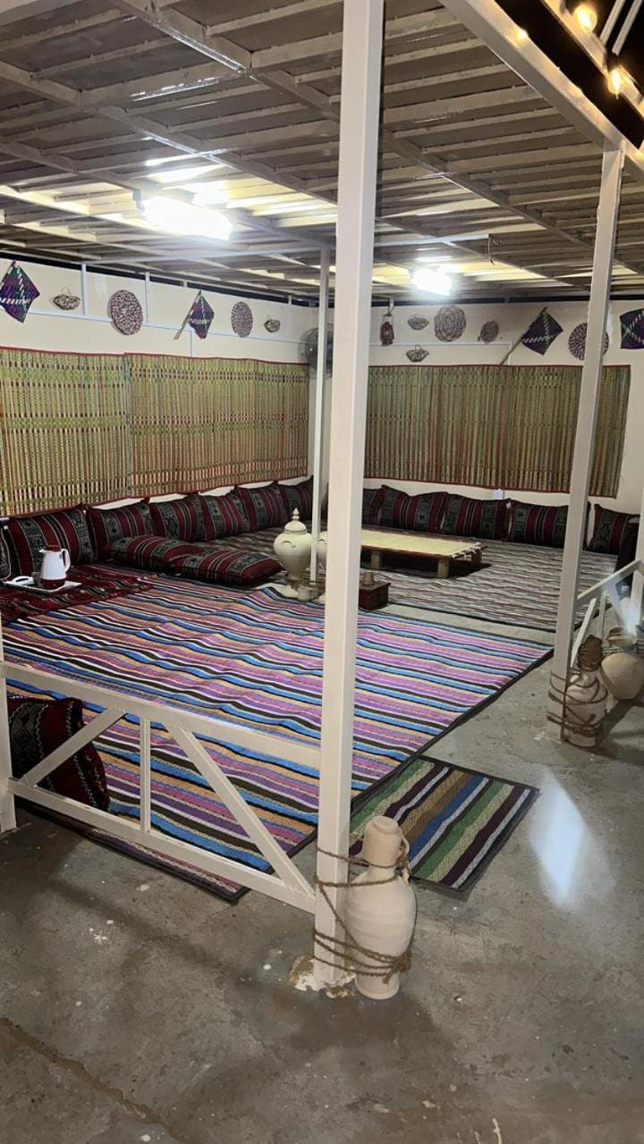 Balcony/Terrace, Seating area, Breakfast, babysiter