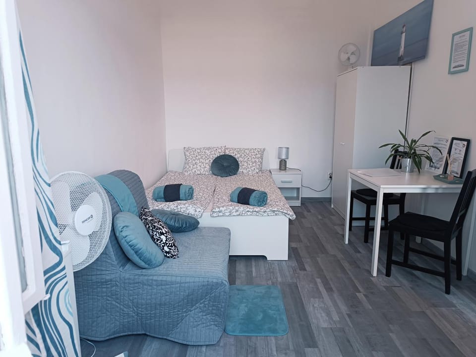 Cozy Studio by Dohany Synagogue Apartment in Budapest