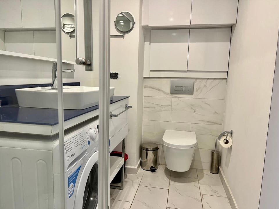 Shower, Toilet, washing machine