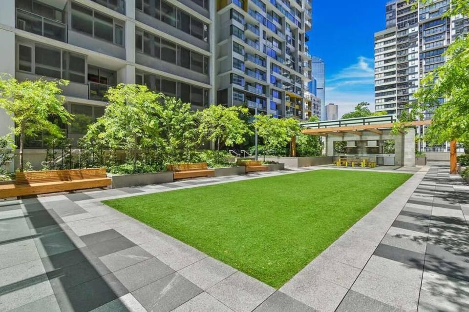 Great location 2B2B Free Parking Apartment in Melbourne