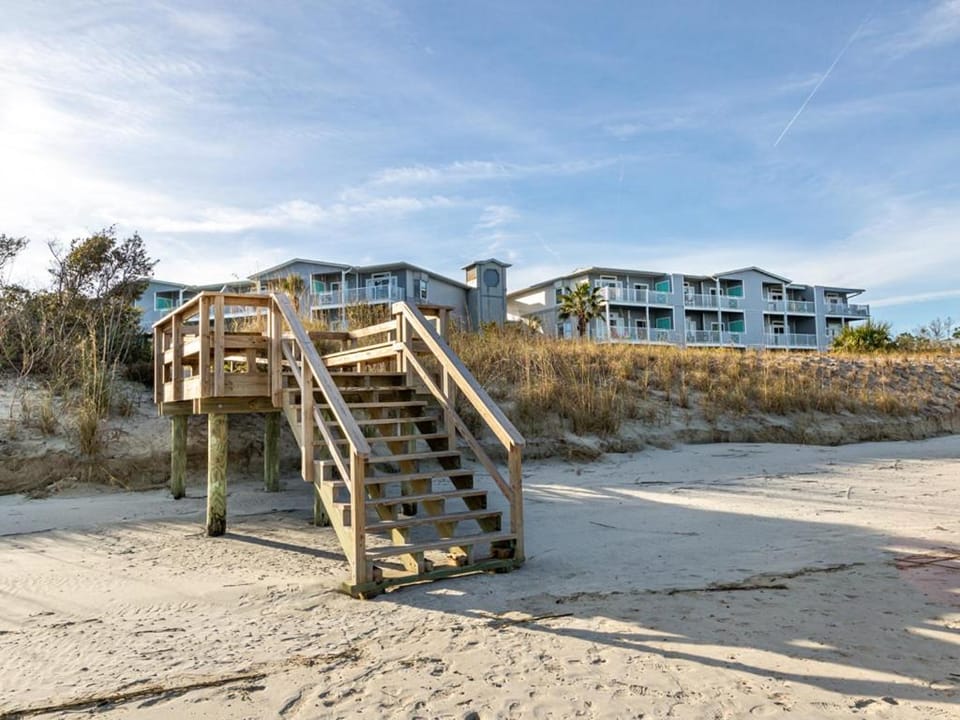 Beach Racquet A209 Apartment in Tybee Island
