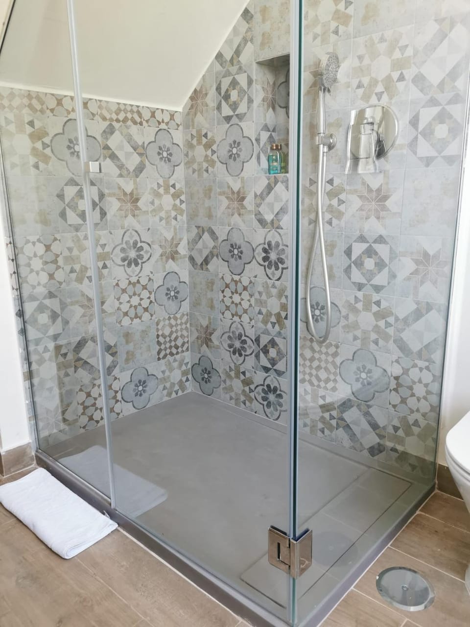 Shower, Bathroom