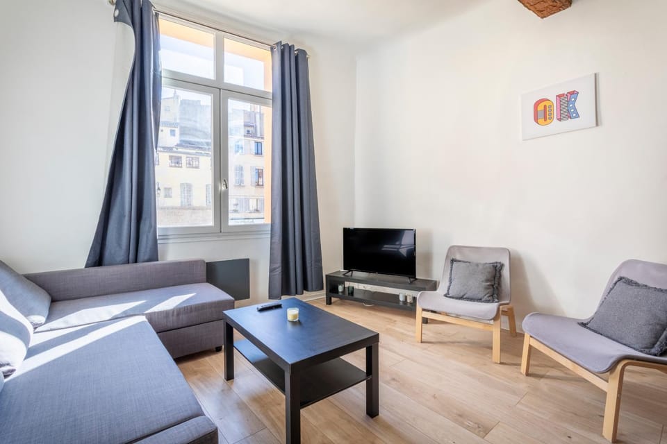 Communal lounge/ TV room, TV and multimedia, Living room, Seating area