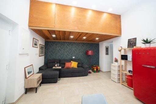 Kitchen or kitchenette, Living room, Seating area