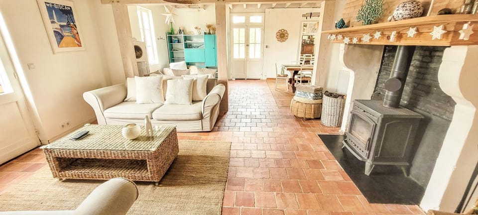 Grande Maison dans les Landes pour 10 pers avec piscine et salle escalade unique House in Nouvelle-Aquitaine