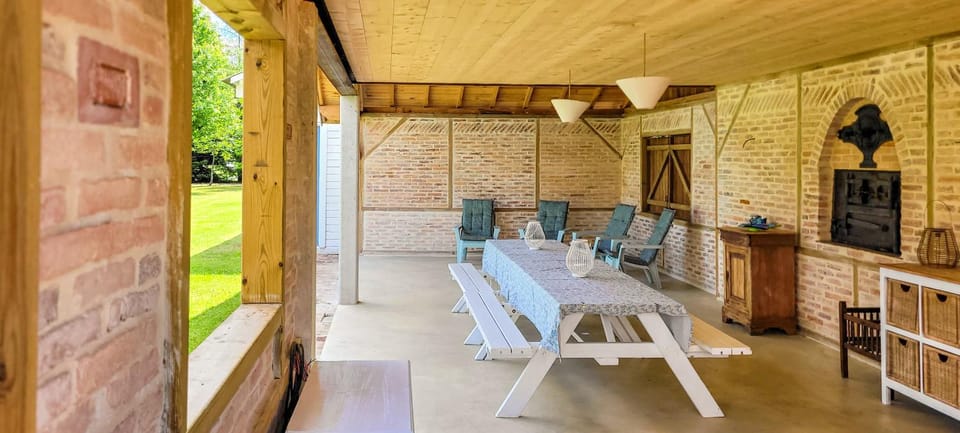 Grande Maison dans les Landes pour 10 pers avec piscine et salle escalade unique House in Nouvelle-Aquitaine
