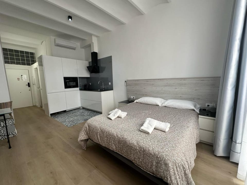 Bed, Bedroom