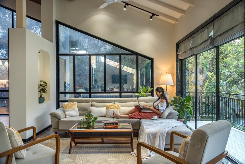 Living room, Seating area