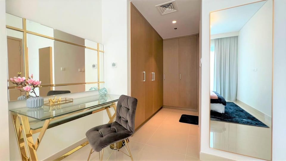 Luxurious Creek Harbour Apt with Balcony & View Apartment in Dubai