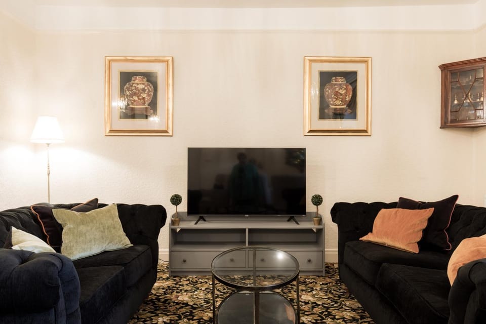 Private Use-Mount Pleasant Hotel 17 BR (sleeps32) Villa in Sidmouth