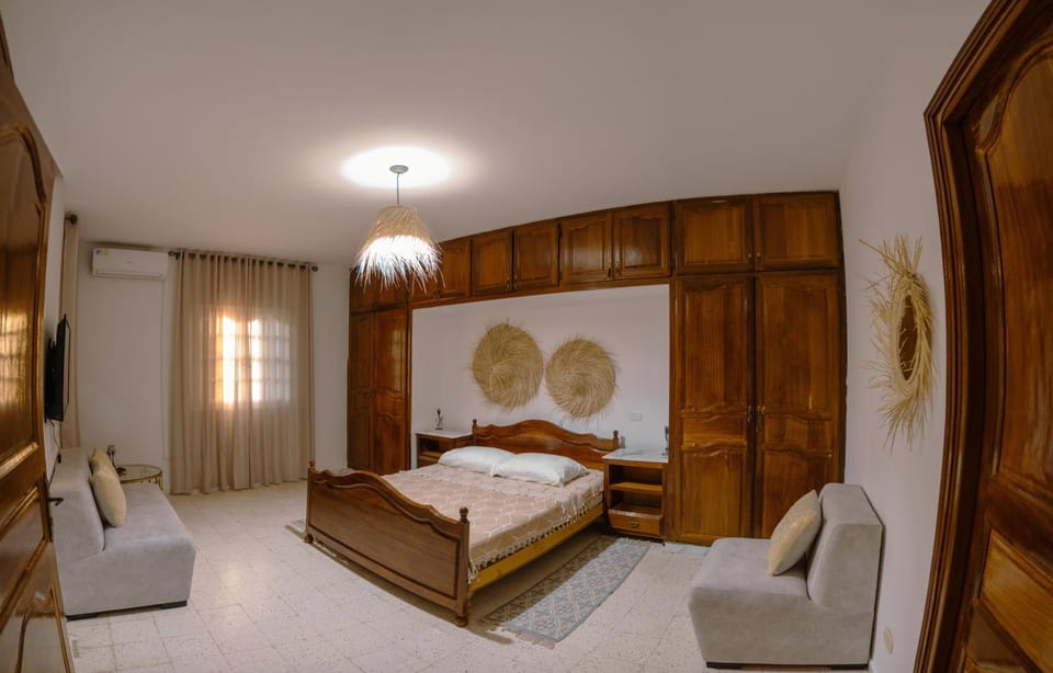 Photo of the whole room