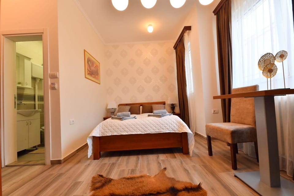 Bed, Photo of the whole room