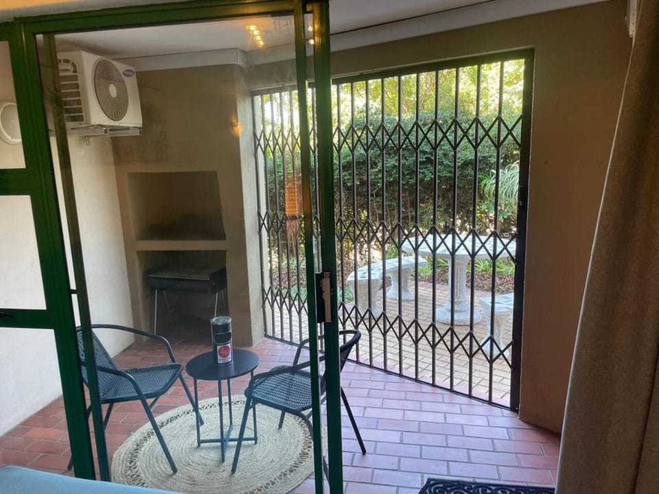 Patio, Balcony/Terrace