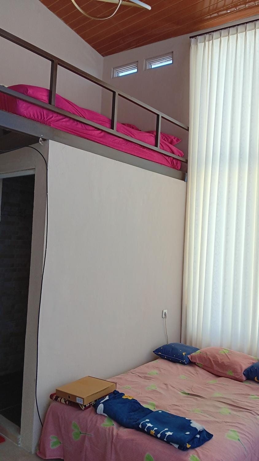 Home Stay Syariah Omahku Vacation rental in Batu