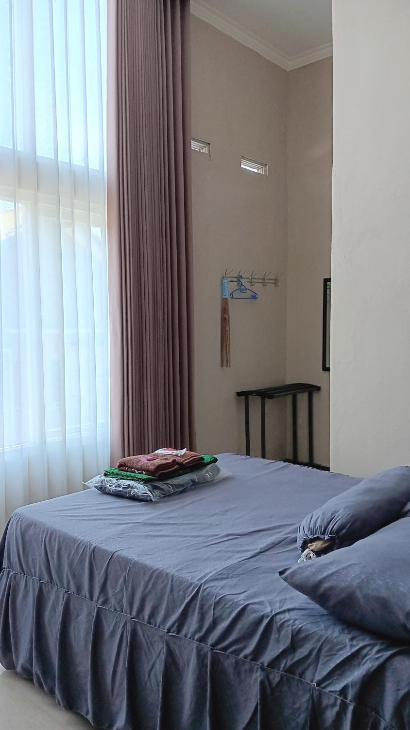 Home Stay Syariah Omahku Vacation rental in Batu